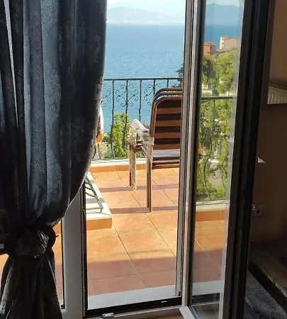 Sofia's Pottery House Case de vacanță