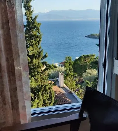 Sofia's Pottery House Case de vacanță